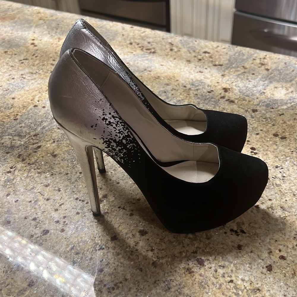 Woman’s Aldo High Heel shoes size 8 1/2